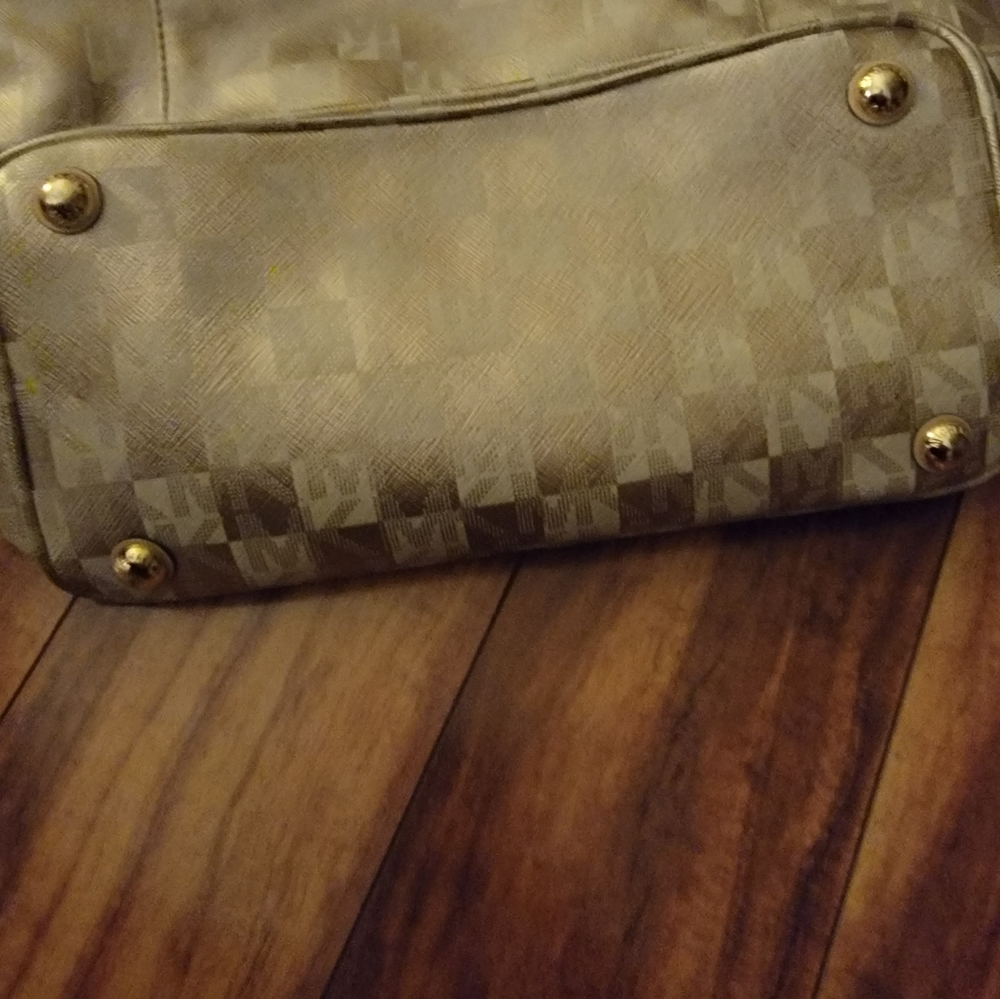 Michael Kors tote - Picture 4 of 9